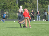 Laatste training S.K.N.W.K. JO10-1 (partijtje tegen de ouders) van woensdag 22 mei 2024 (67/133)